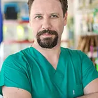 Veteriner Hekim Caner Sever Bremen's Sağlık Hizmetleri Veteriner Kliniği Antalya